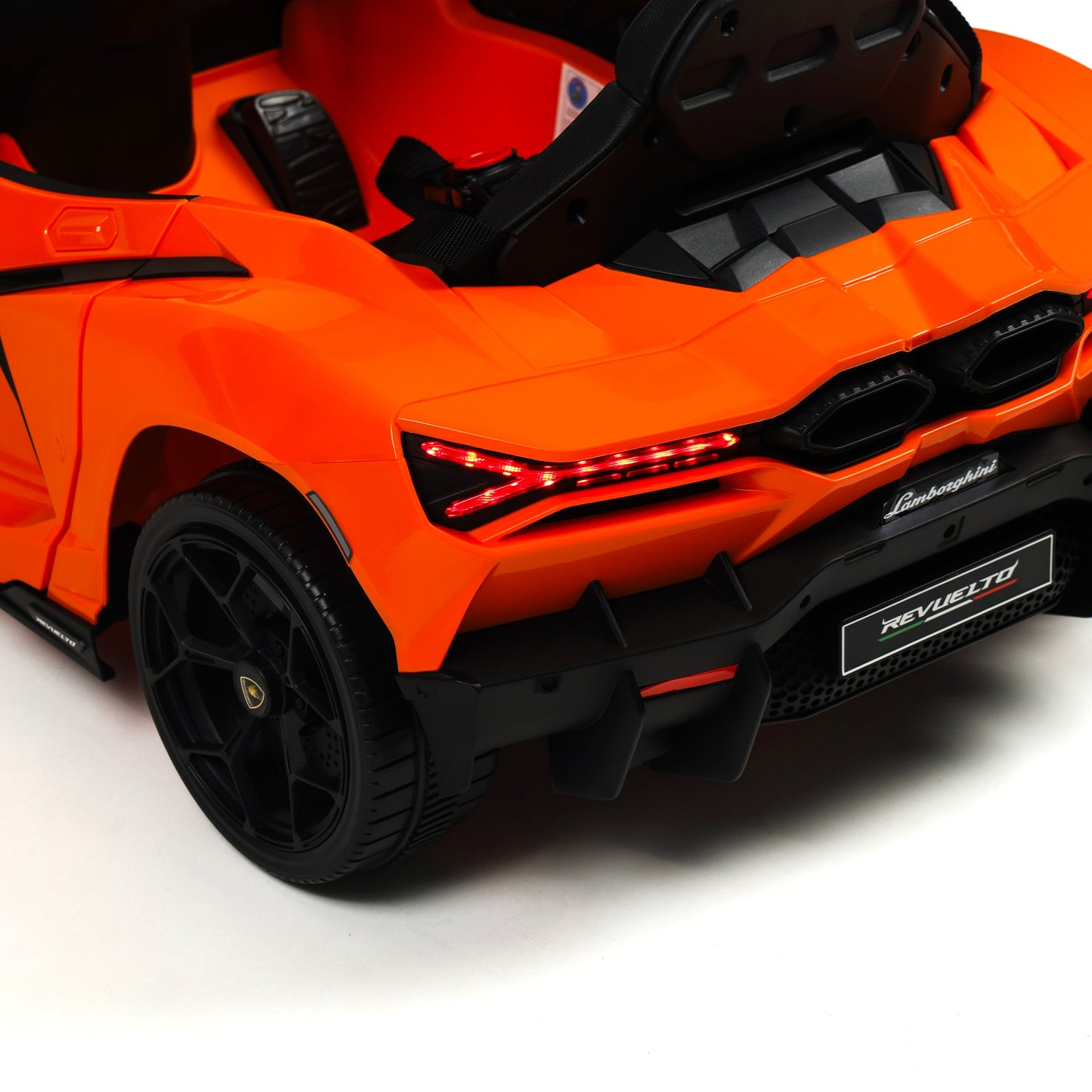 LAMBORGHINI REVUELTO