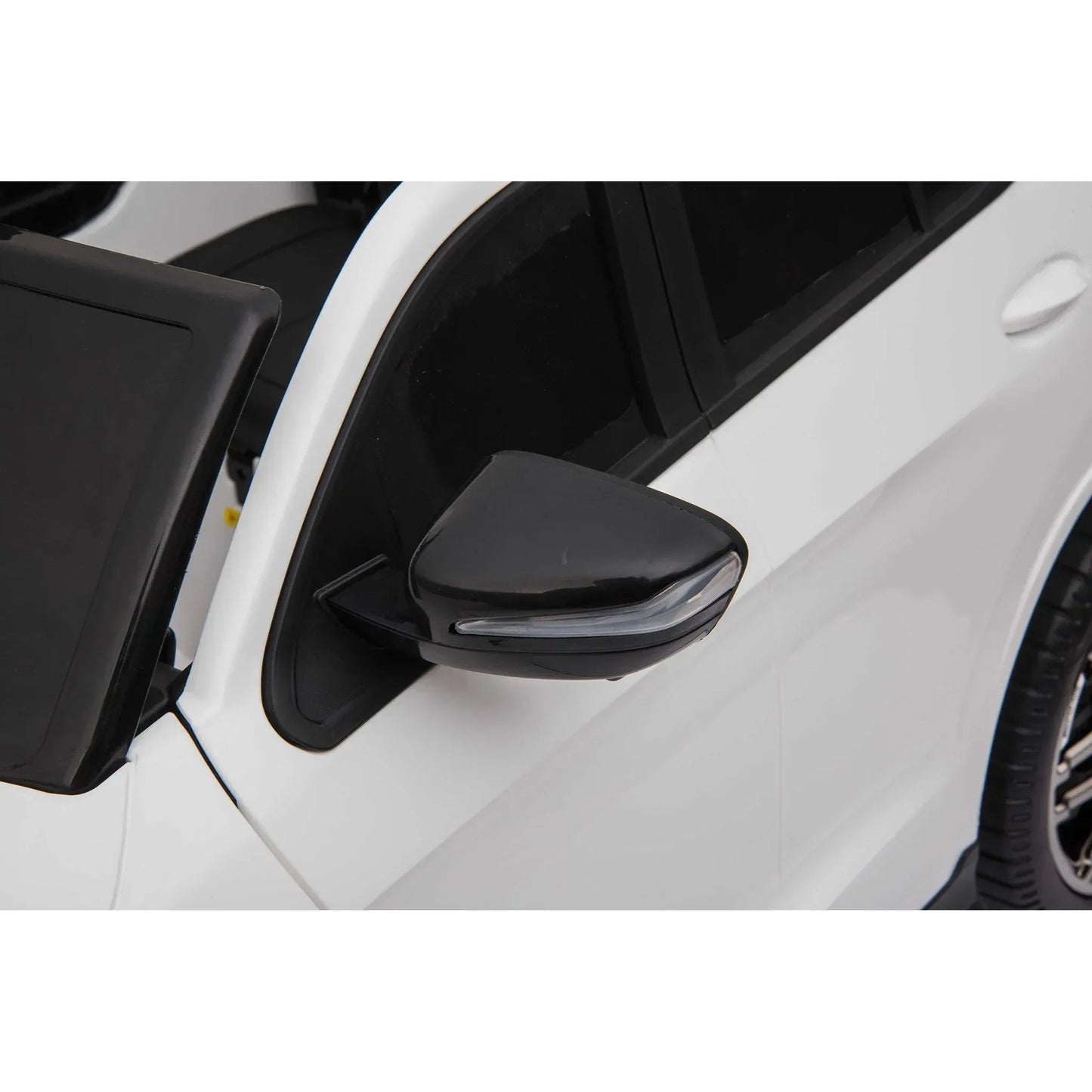 MERCEDES GLC 63S - MP3 — dettaglio luci LED